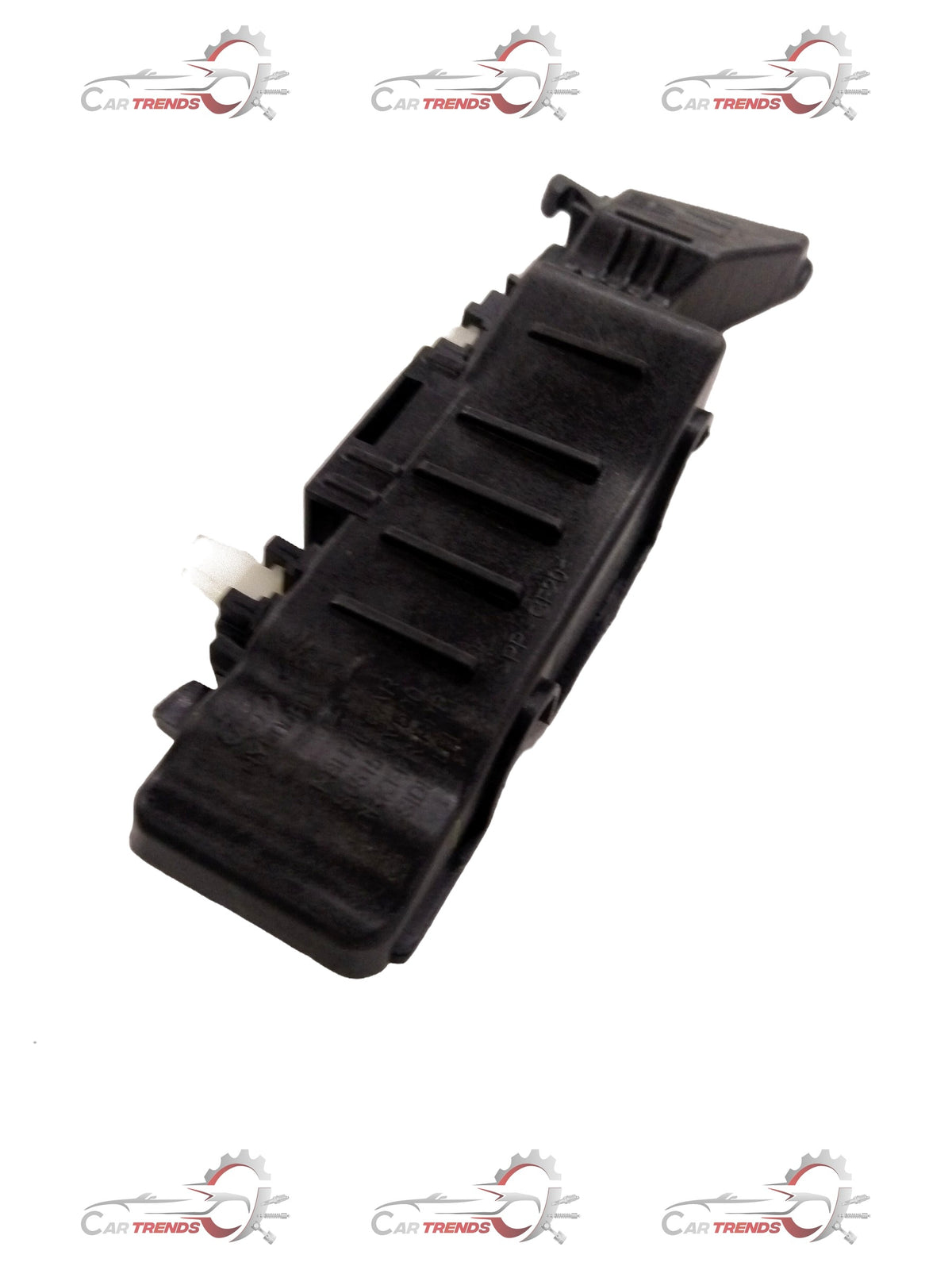 Hyundai Verna Fluidic upper front bumper mounting bracket from CarTrends, spare parts for vehicle repair and replacement.
