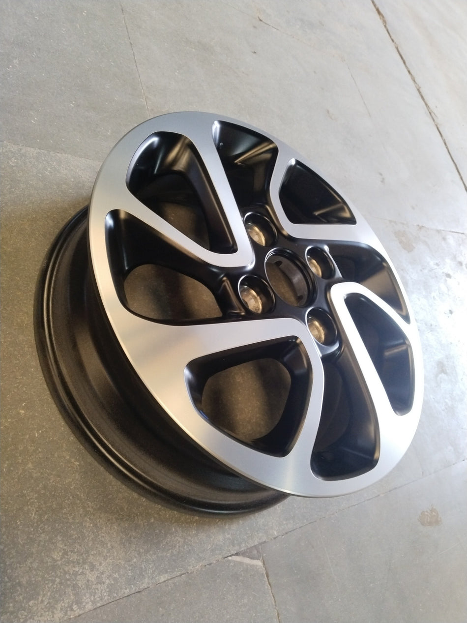 Alloy wheel for Alto K10 3rd Gen 2022+ by CarTrends, featuring a sleek silver finish and multi-spoke design.