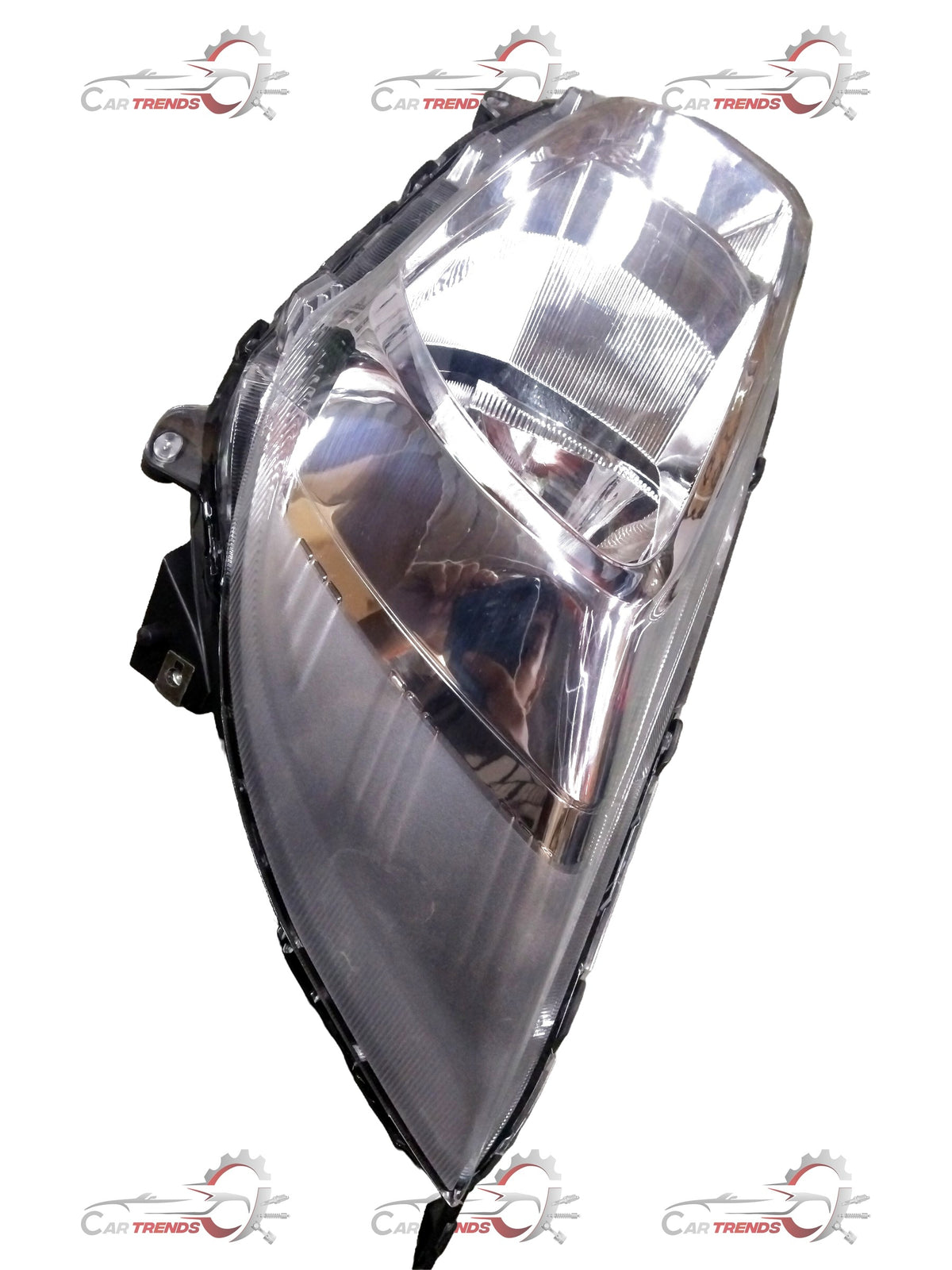 LUMAX wagonr headlight LH side for Wagon R car, showing the clear lens and reflective surface of the vehicle headlamp.