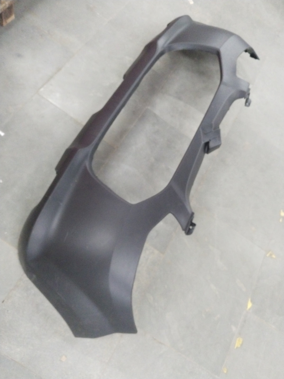 Maruti Suzuki Alto 800 front bumper for petrol and CNG models, showing the black plastic bumper with mounting points.
