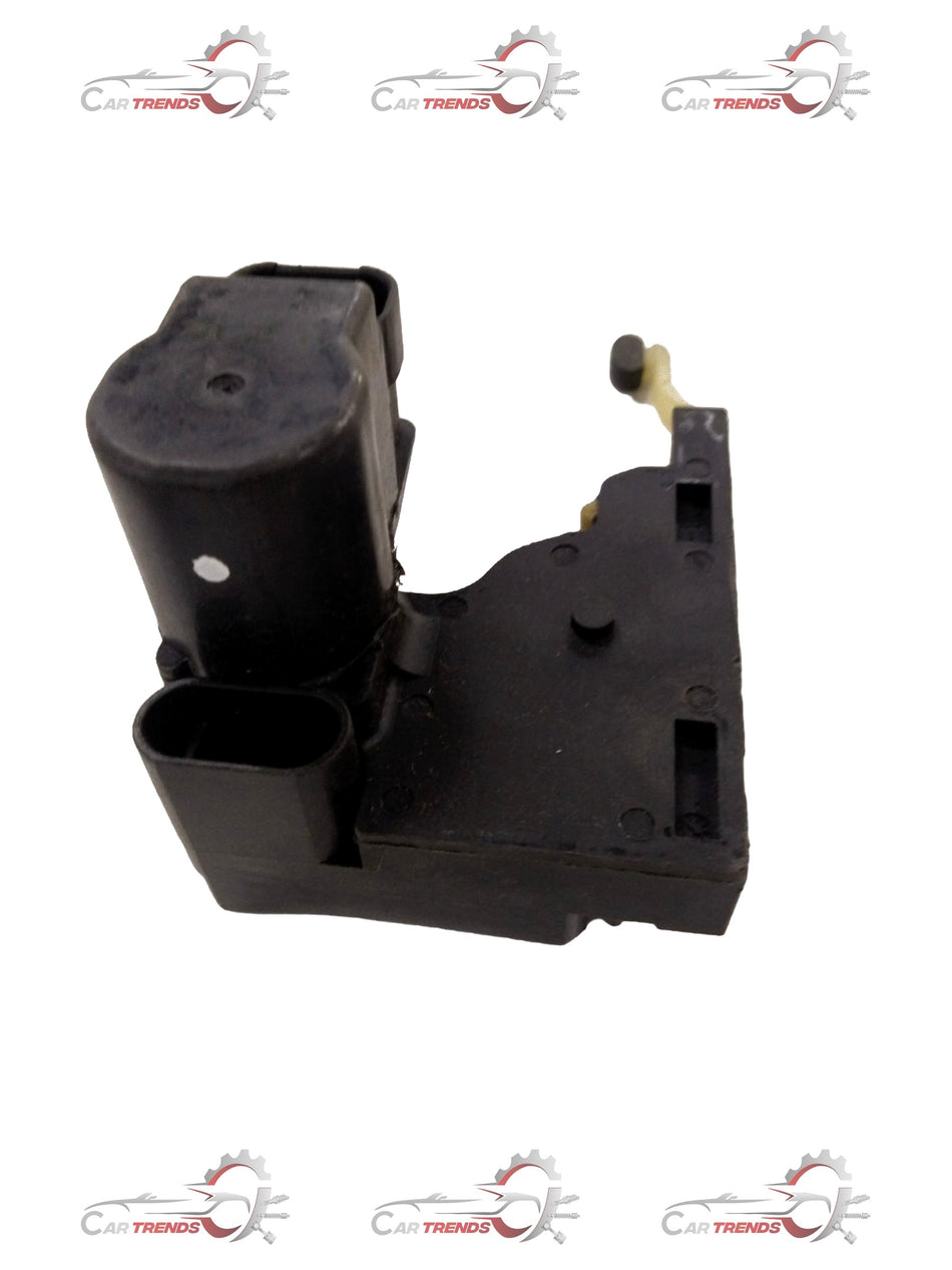 Chevrolet Optra door latch actuator for right side, branded General Motors, shown in close-up image.