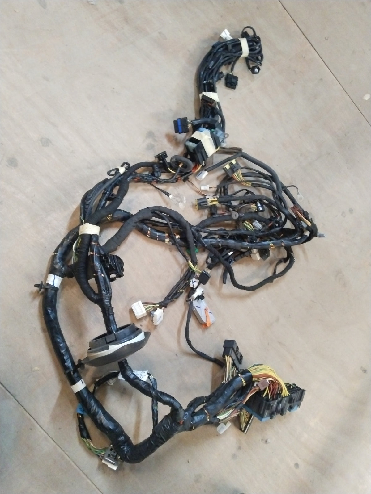 CarTrends INSTRUMENT HARNESS | RENAULT KWID | #240185261S 240185261S - Back view