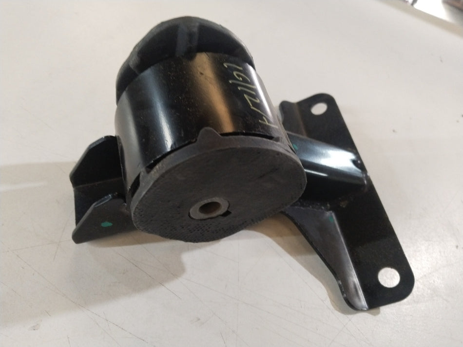 Maruti Suzuki engine mounting for front right side on WagonR 2nd Gen, A-Star, Zen Estilo petrol and CNG models.