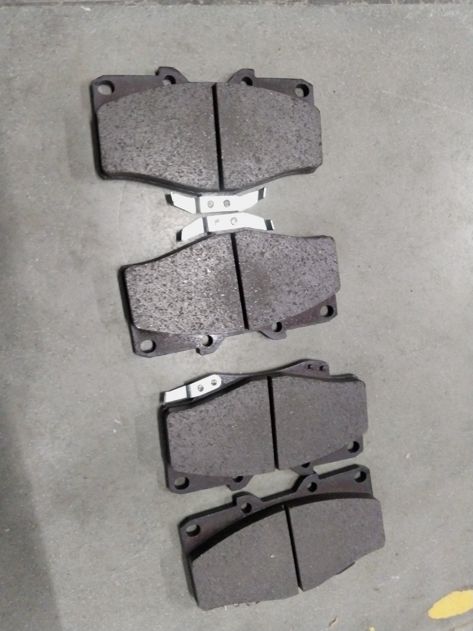 Front brake pad for Toyota ETIOS, LIVA, CROSS, YARIS by CarTrends, showing the new brake pad with metal backing and friction surface.