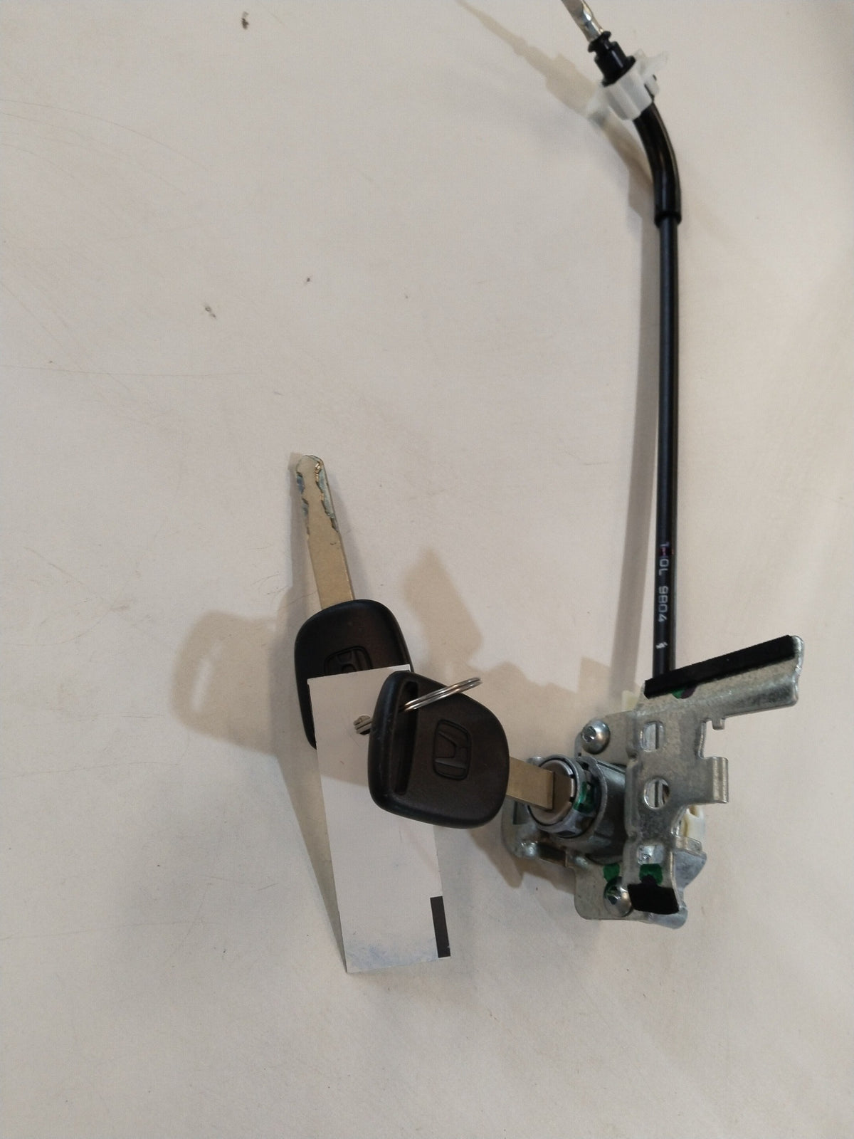 CarTrends CYLINDER DOOR | LEFT | #72185TM0T01 72185TM0T01 - Back view