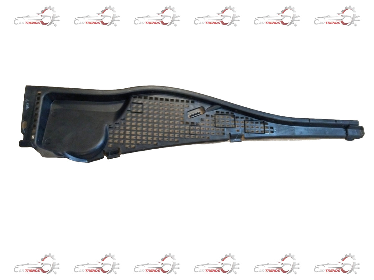 CarTrends COWL GRILLE | RENAULT DUSTER | RH | #668622003R 668622003R - Back view