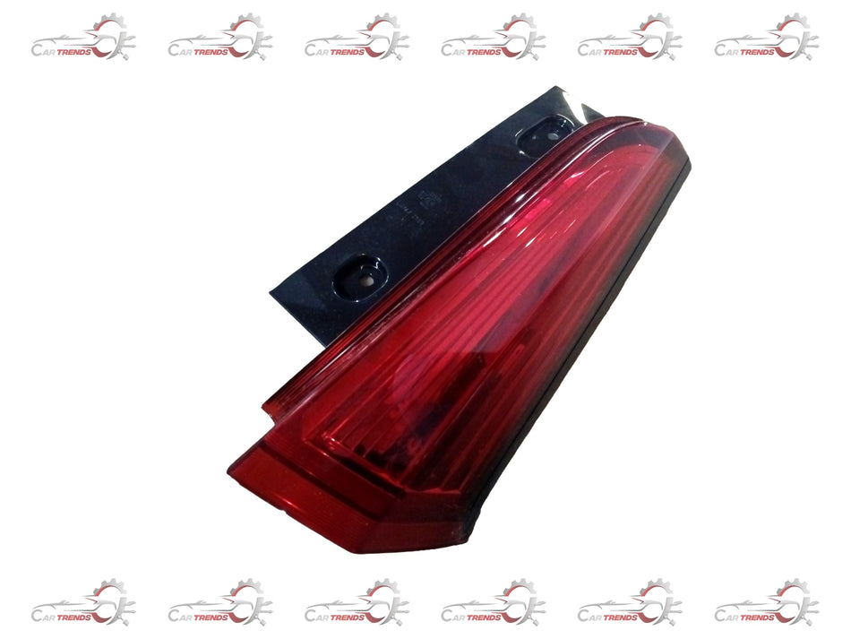 Maruti Suzuki license room lamp for Ertiga 2nd Gen, S-Cross, XL6, compatible with 1.5 K15 petrol and CNG engines