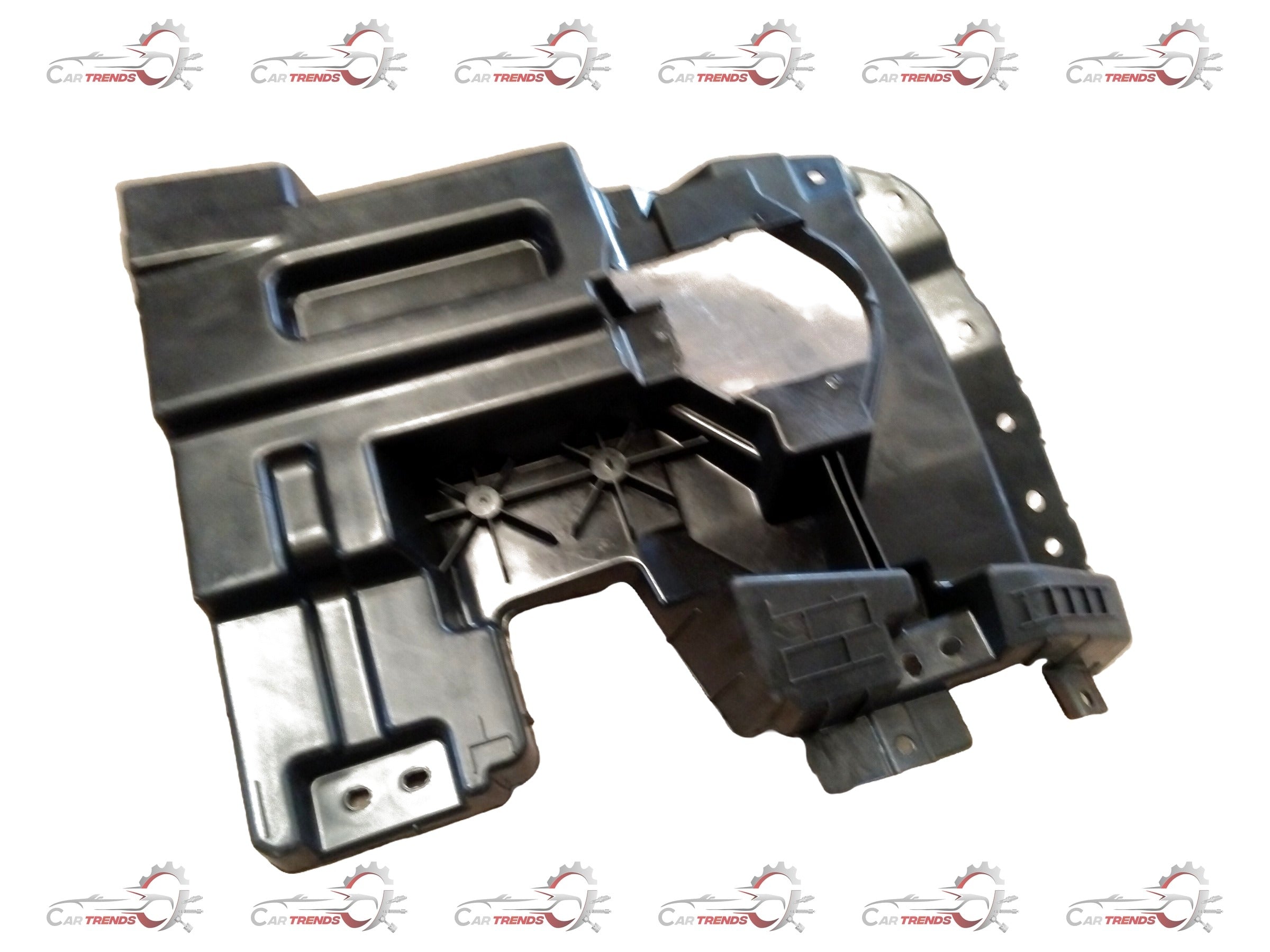 Mahindra Scorpio, Bolero, Thar, XUV500 right-side metal bracket for vehicle repair or replacement.