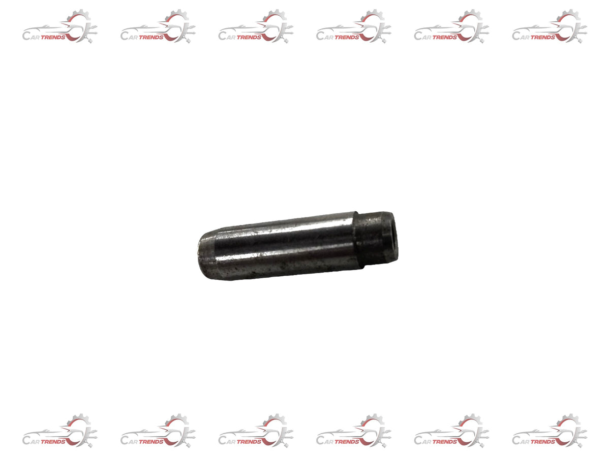 Chevrolet Optra/Aveo drive shaft replacement part, left side, CarTrends, showing metal shaft with joint components.
