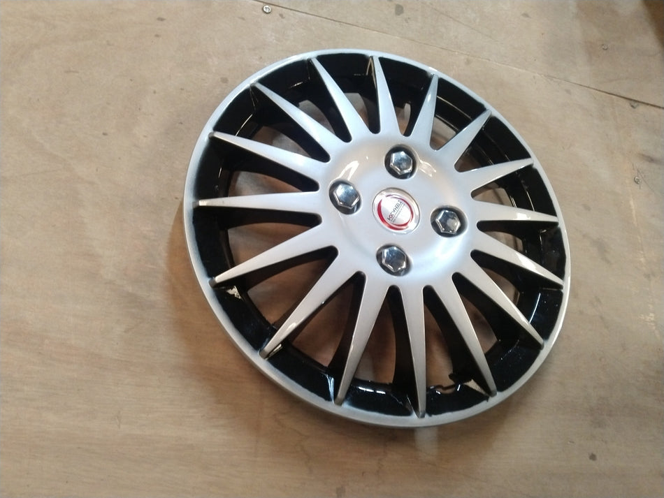 CarTrends 14-inch Wheel Cover DLX for Swift, I20, Baleno, Figo, featuring a stylish design and durable finish.