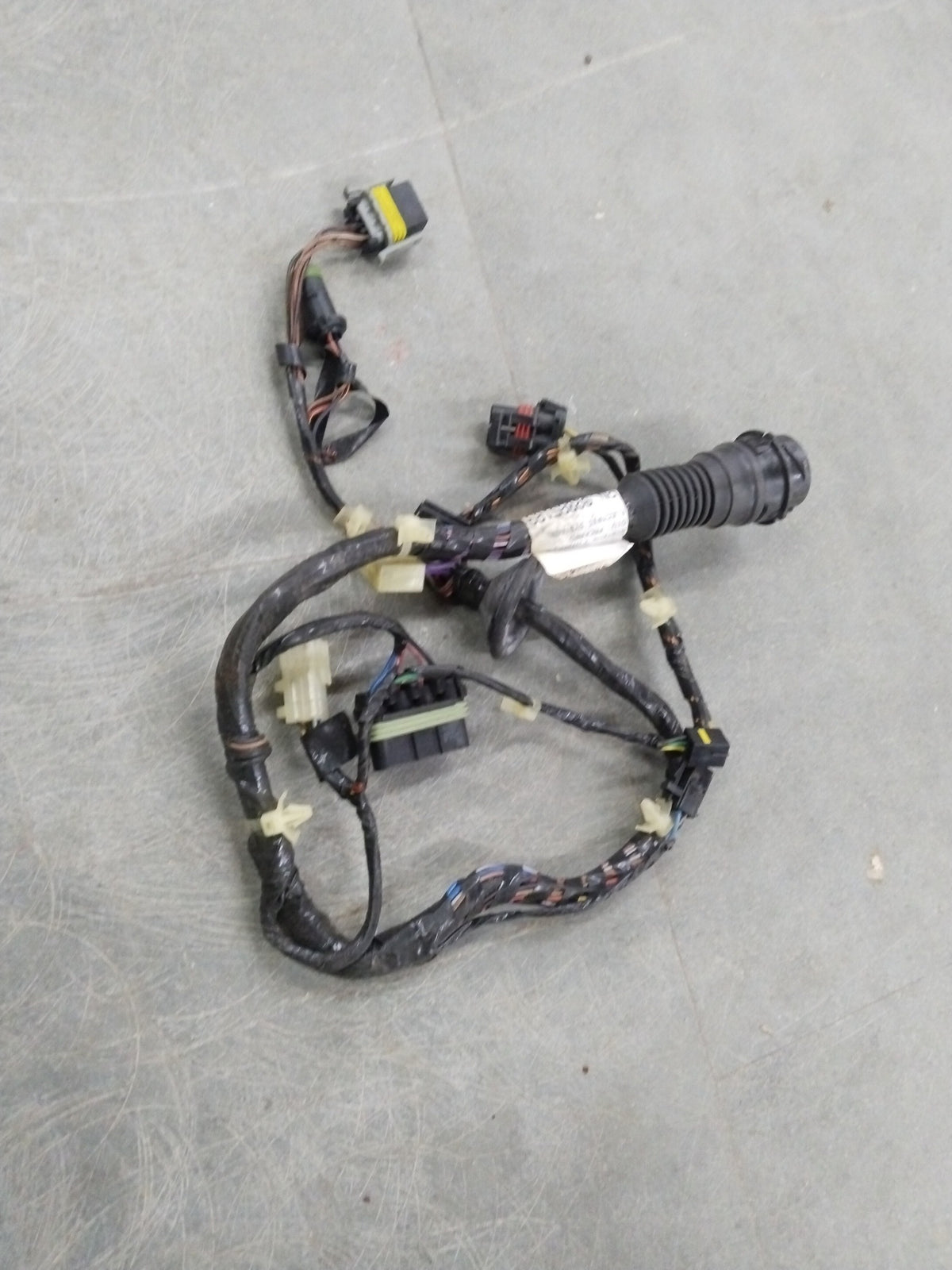 CarTrends front door wiring harness assembly for Opel Corsa, showing detailed wiring connectors and installation components.