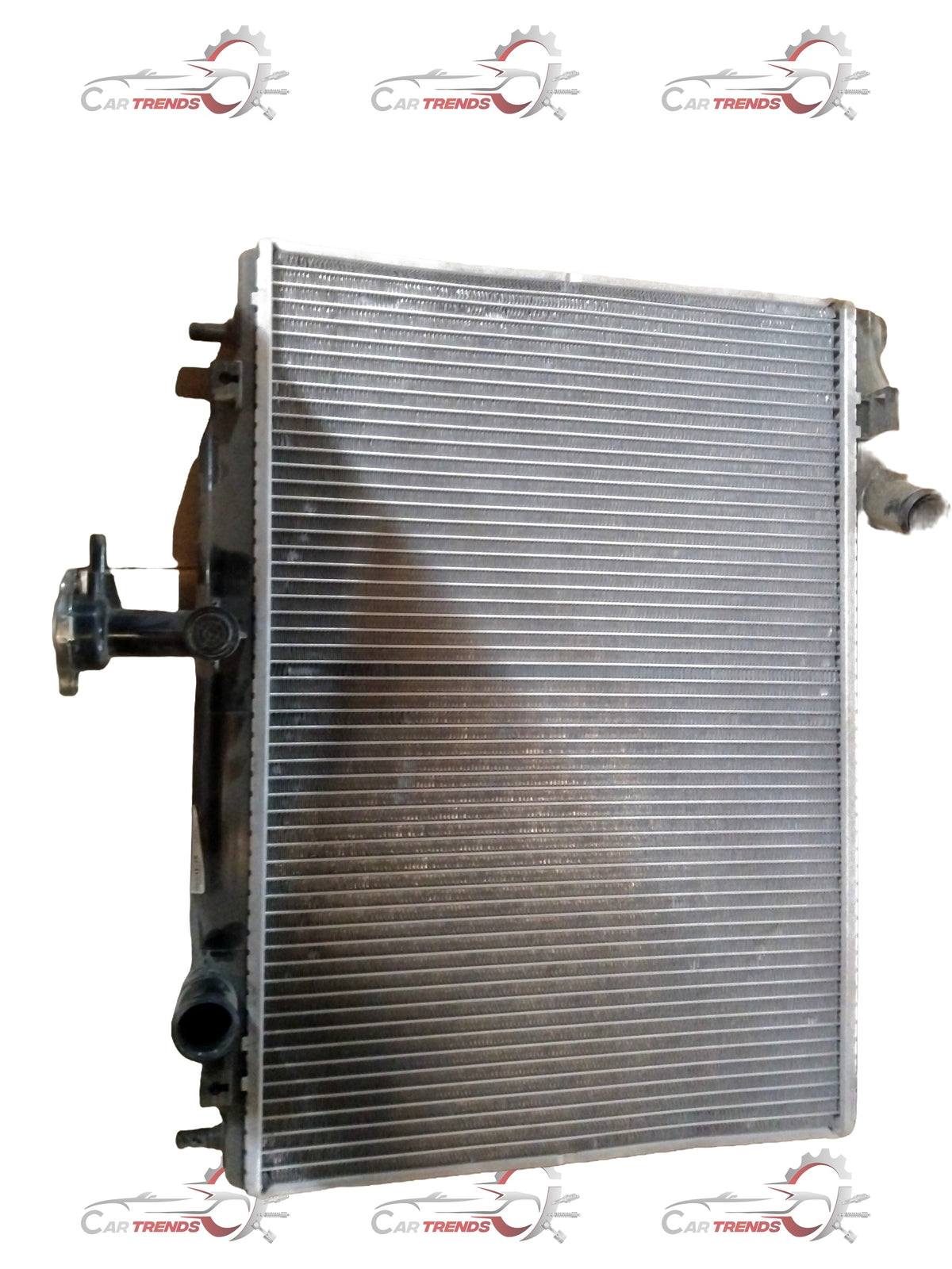 CarTrends radiator assembly for Verna old model petrol engine, spare parts image showing the core and mounting brackets.