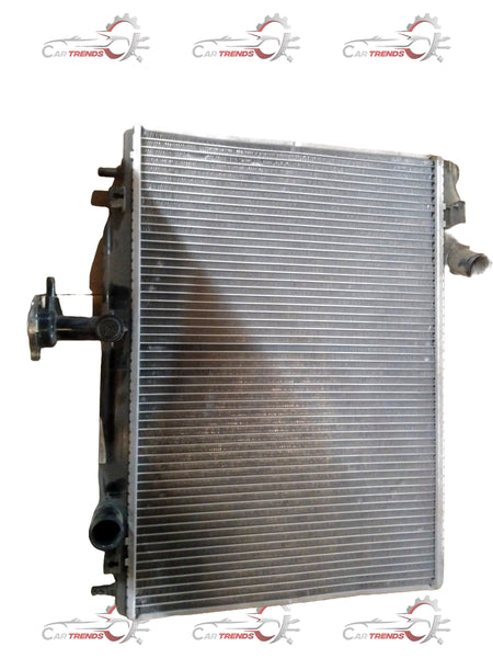 CarTrends radiator assembly for Verna old model petrol engine, spare parts image showing the core and mounting brackets.