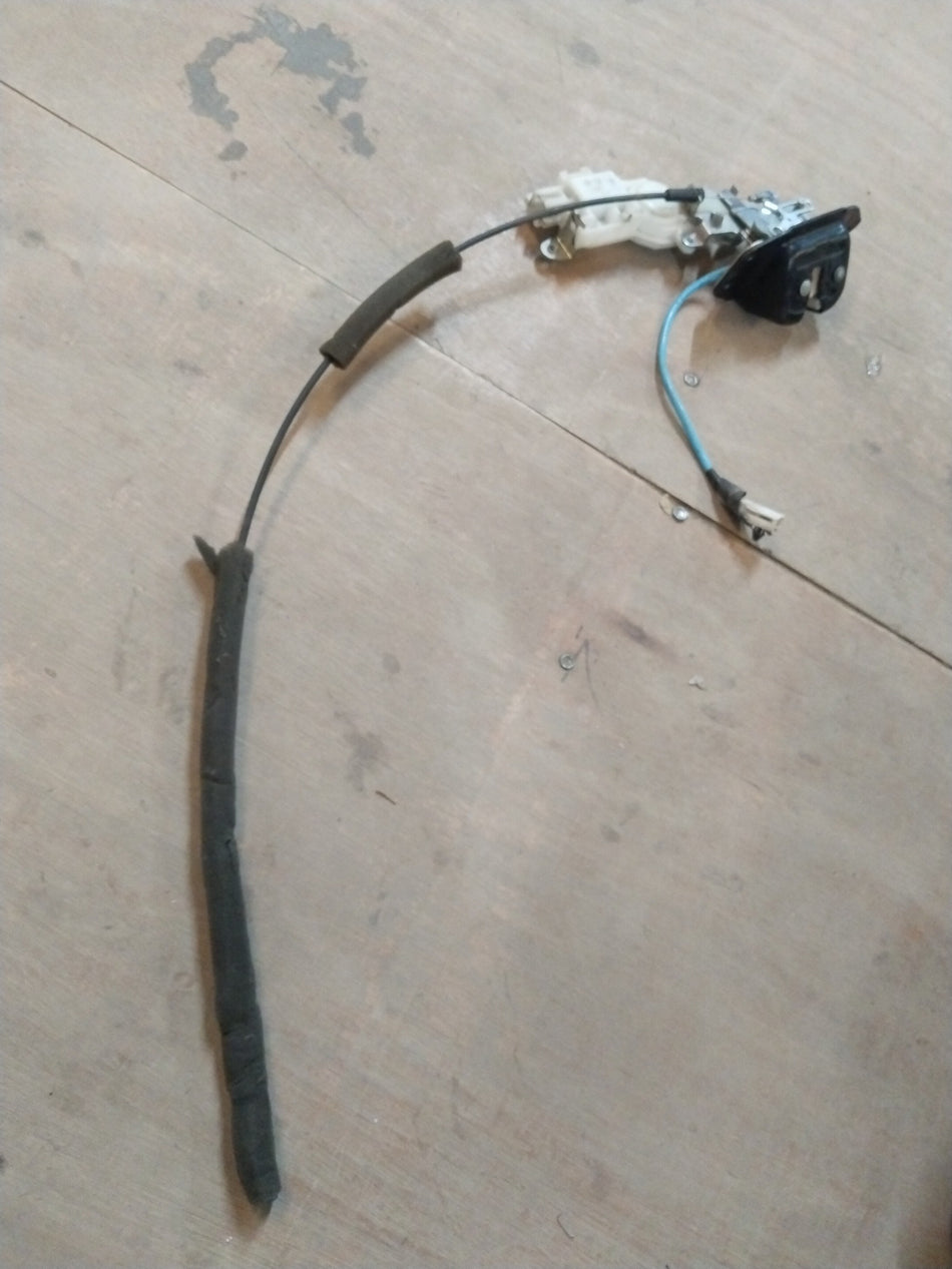 CarTrends LOCK & RC ASSEMBLY | NISSAN MICRA | #905001HD0A 905001HD0A - Back view