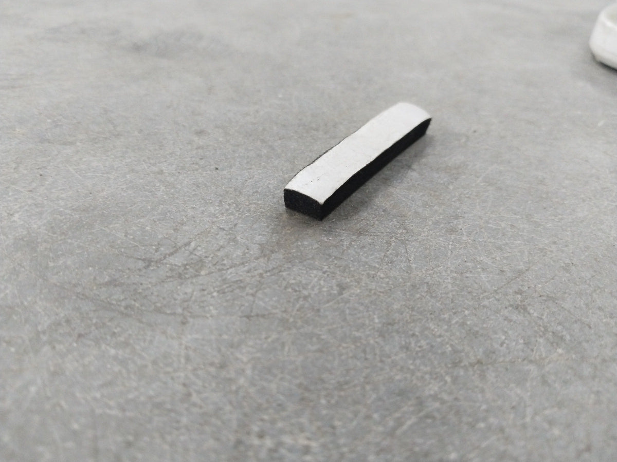 CarTrends radiator seal for Chevrolet Aveo, spare part showing a black rubber gasket for engine cooling system.