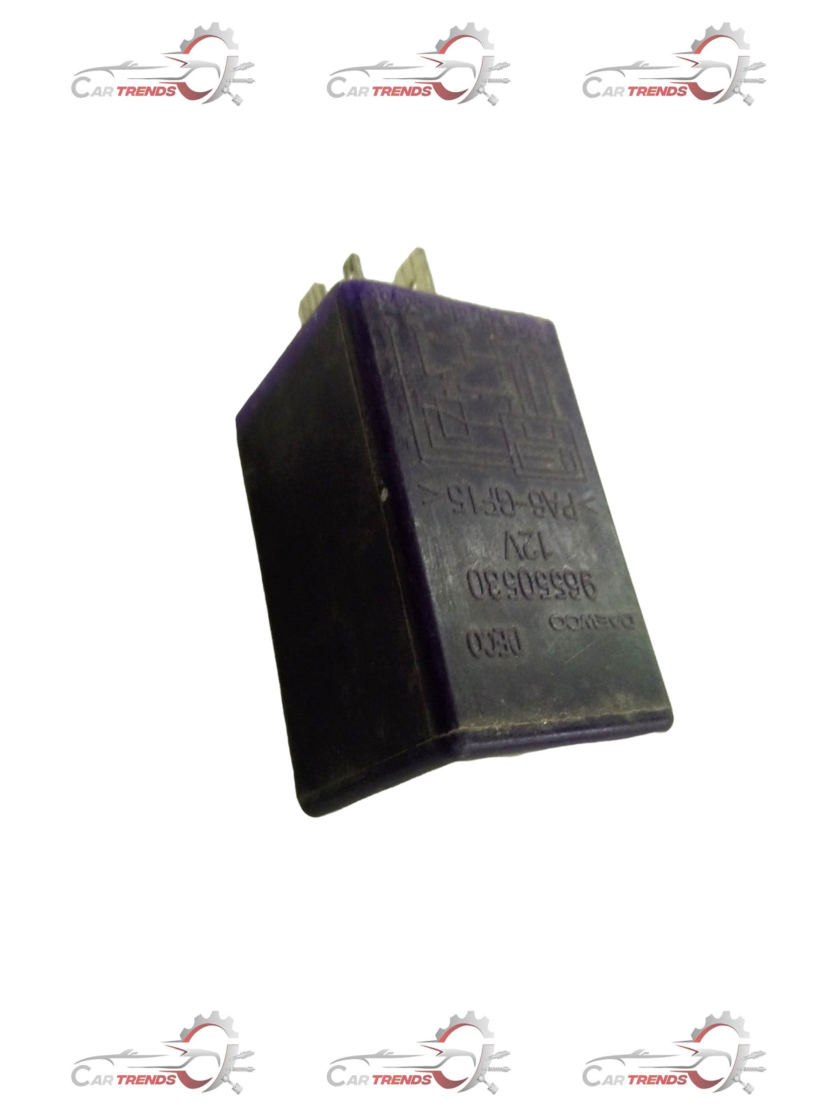CarTrends relay A interval wiper for Chevrolet Aveo, close-up of the spare part showing its electrical connector and metal components.