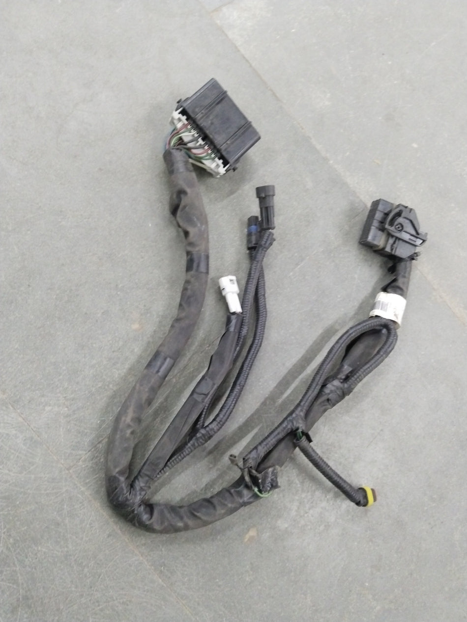 General Motors wiring harness engine patch for Chevrolet Aveo, showing the electrical connector and wiring components.