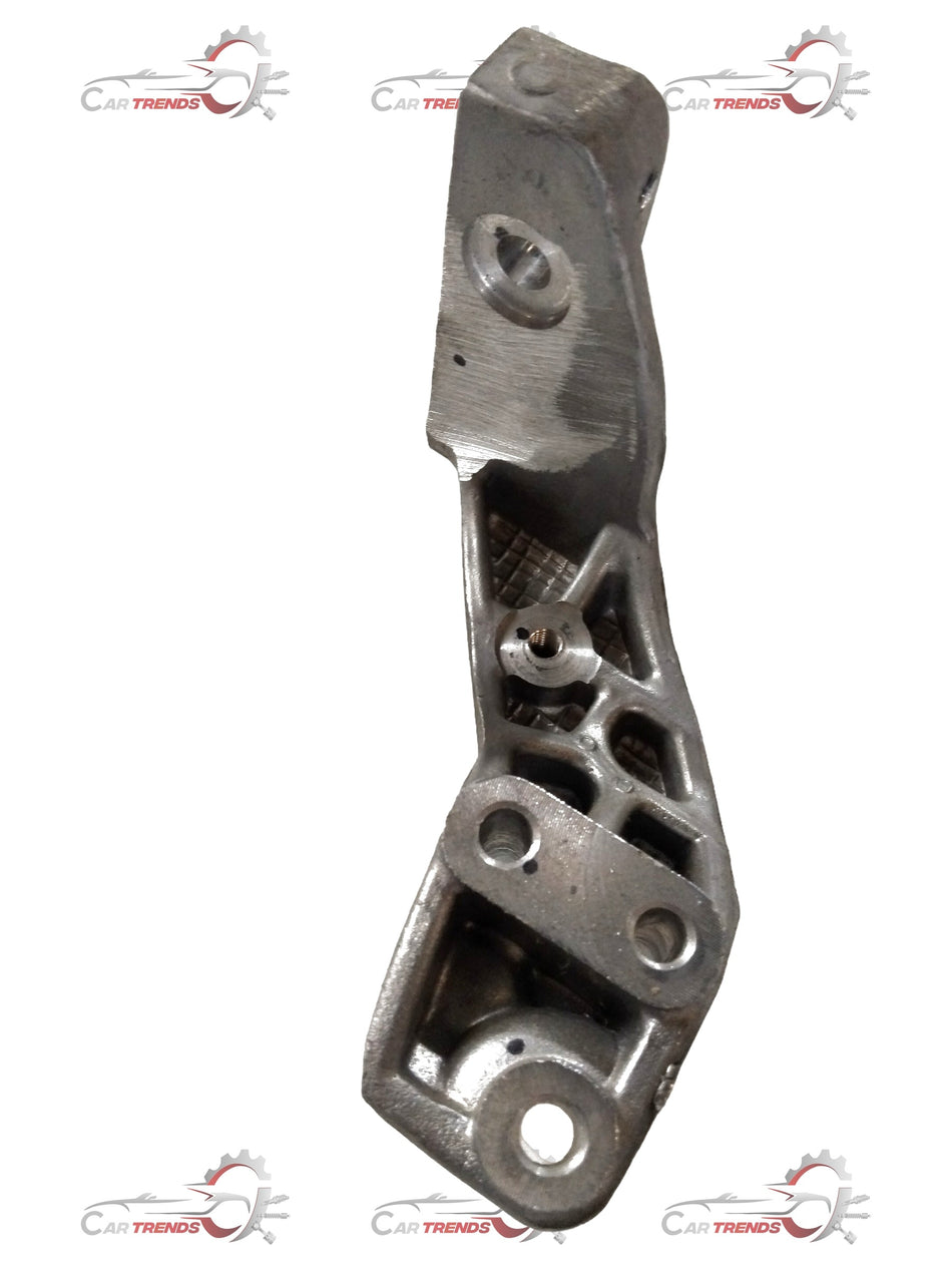 Maruti Suzuki BRACKET,ENGINE MOUNTING,R 11649m79f00 - Back view