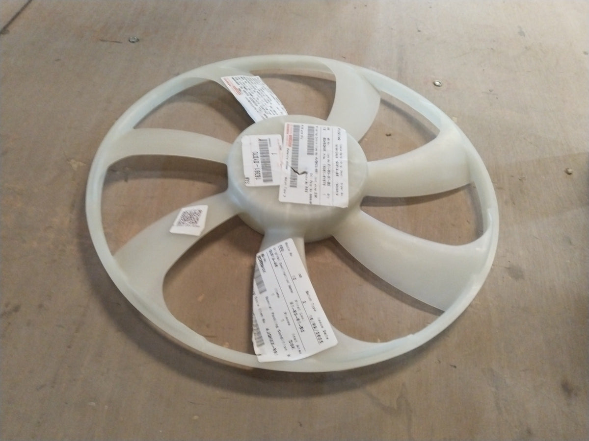 Toyota fan for Innova, Fortuner, Glanza, and Hyryder models, showing a close-up of the vehicle's cooling fan component.