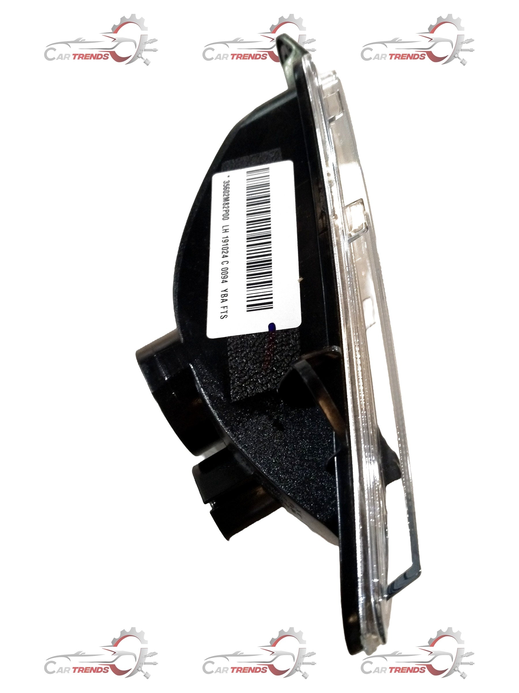 Maruti Suzuki front left turn signal lamp, vehicle lighting component with clear lens and mounting bracket.