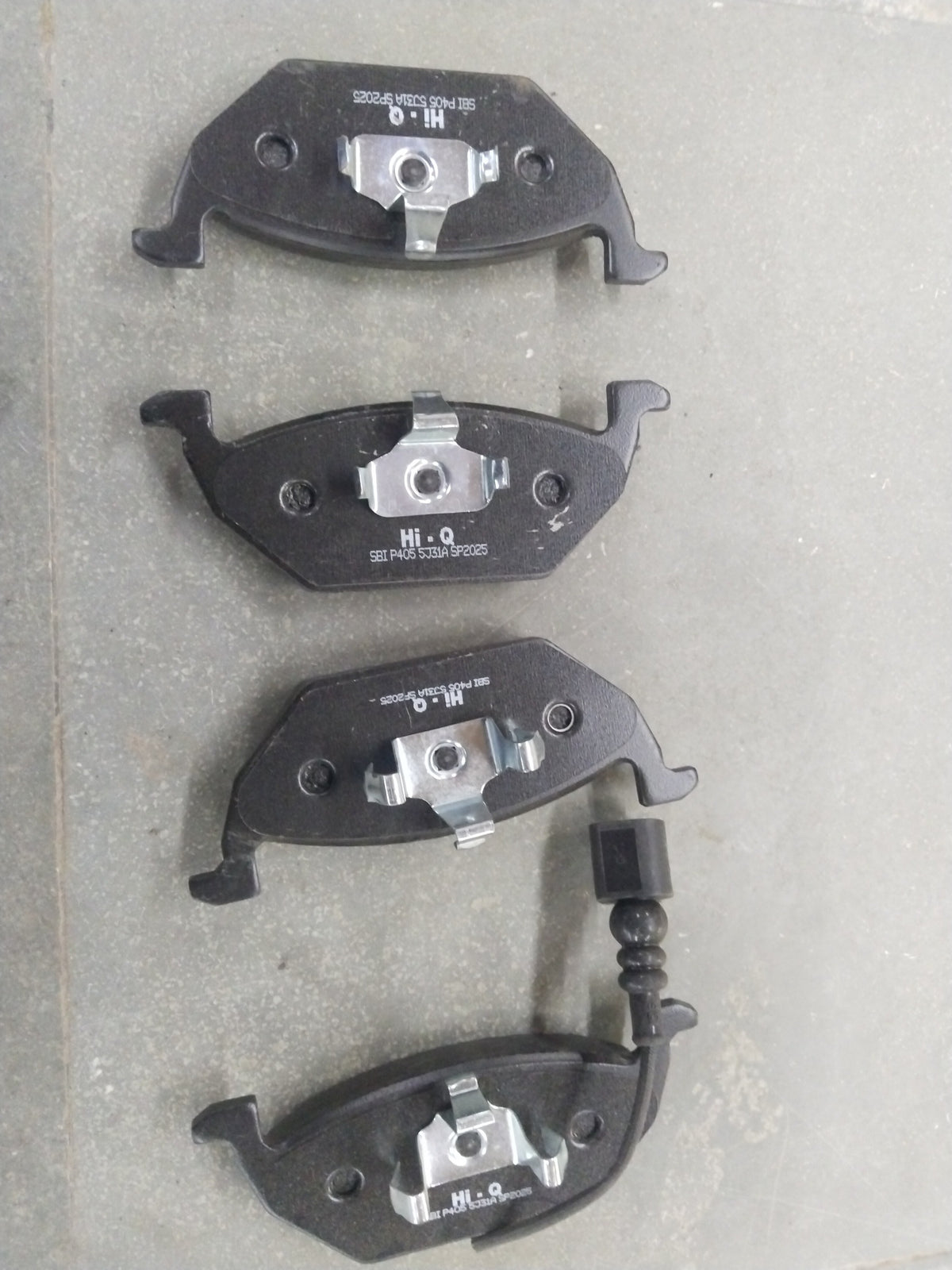 CarTrends front brake pad for Audi A1, A3, Polo, Beetle, Vento with sensor, compatible with Laura, Super B, Rapid, Vento models