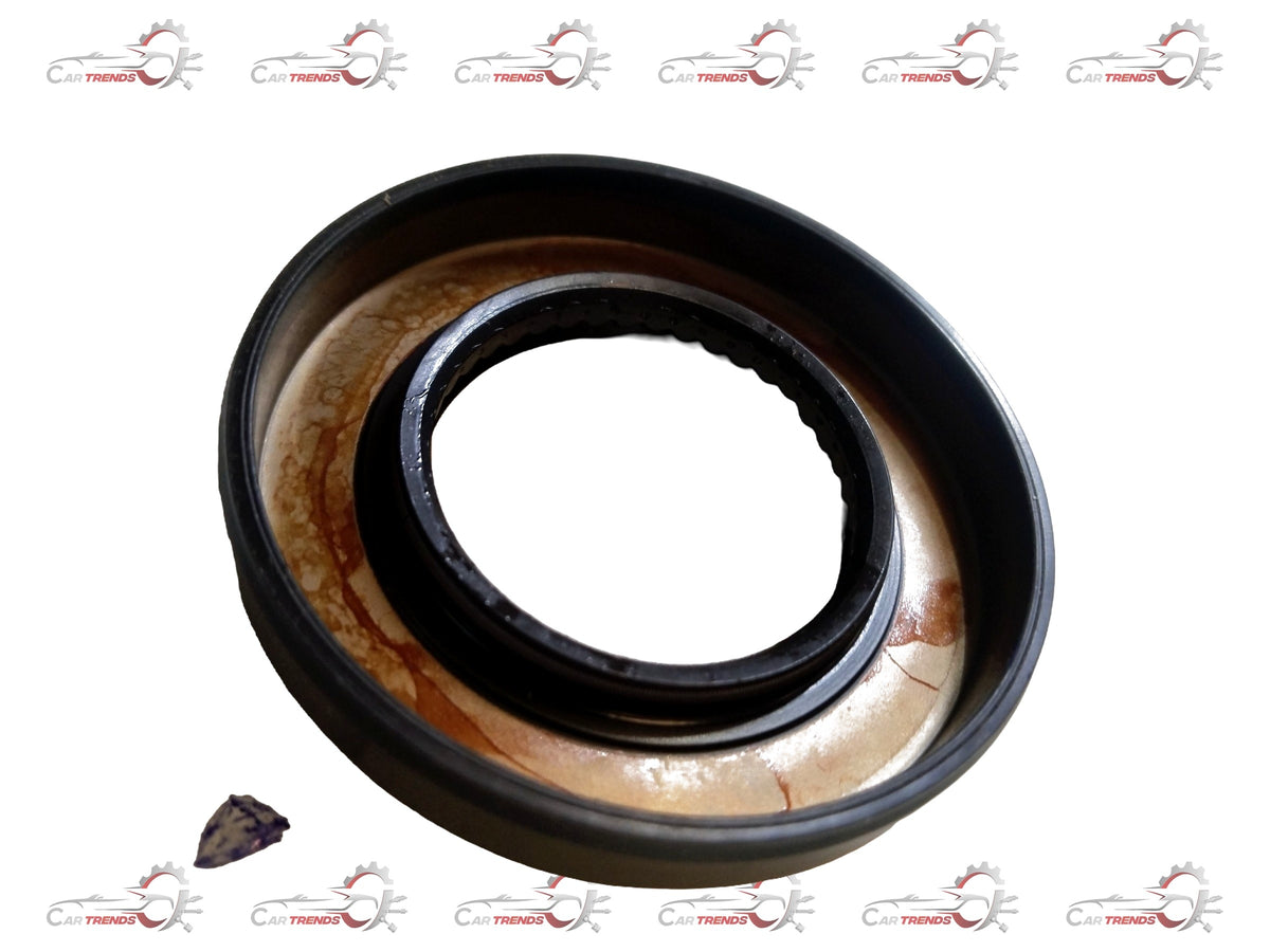 CarTrends Clip / Grommet / Fastener| | Universal CLIP / GROMMET / RETAINER - fits many models | N/A (hardware) | #928335052 928335052 - Back view
