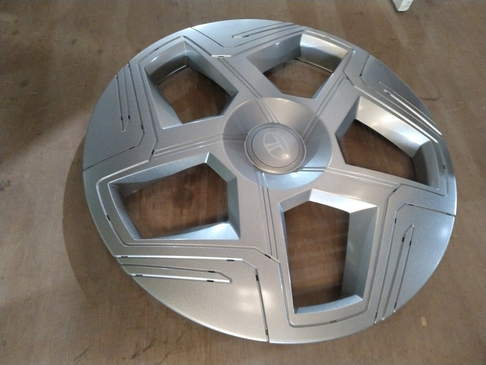 CarTrends wheel rim cover assembly for Nexon, Harrier, Safari, Punch; standard size, showing the sleek protective rim cover.