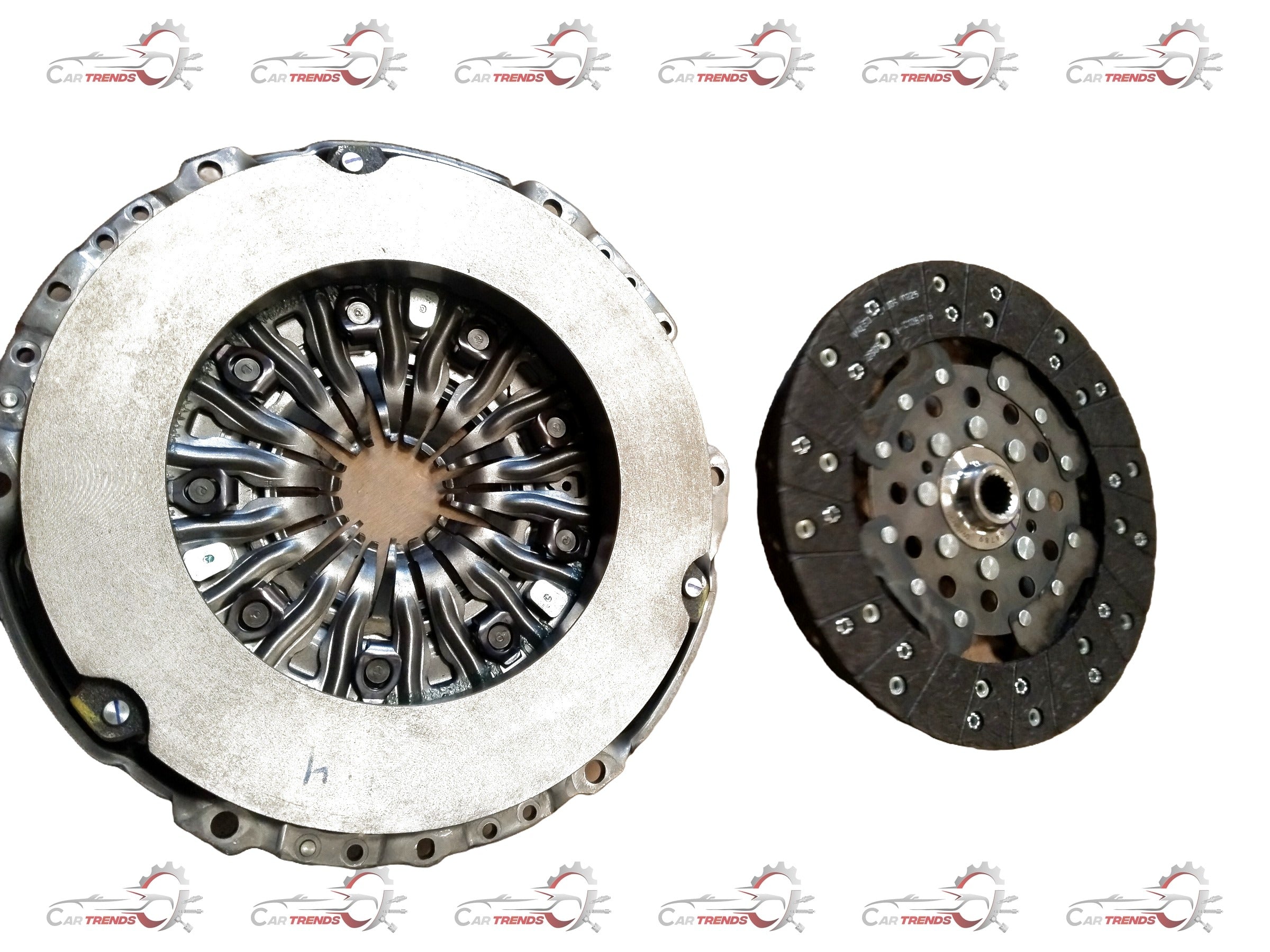 Mahindra clutch cover and disc assembly for Bolero, Scorpio, Thar, Xylo models, showing the clutch components on a white background.