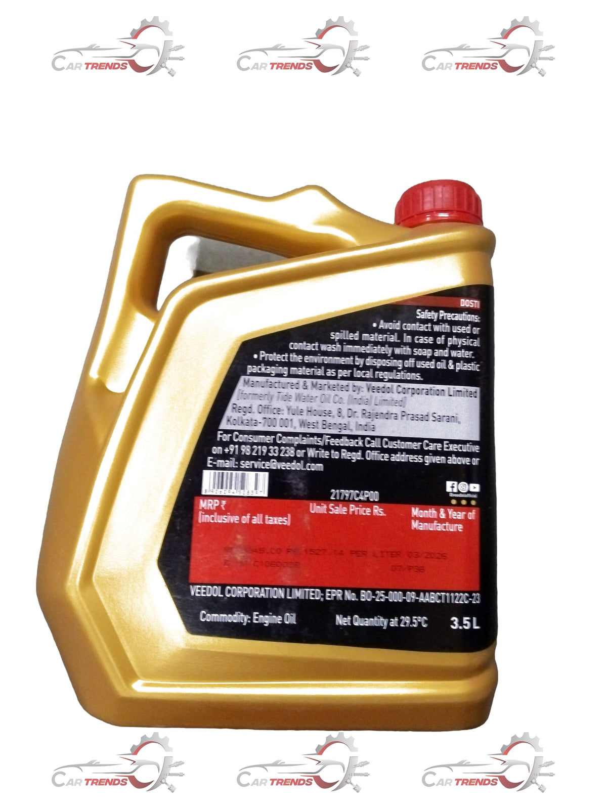 CarTrends SYNTHGLIDE 8BETA 0W20 SQ GF-7A passenger car motor oil in four 3.5L containers, with oil pour spout and label visible.