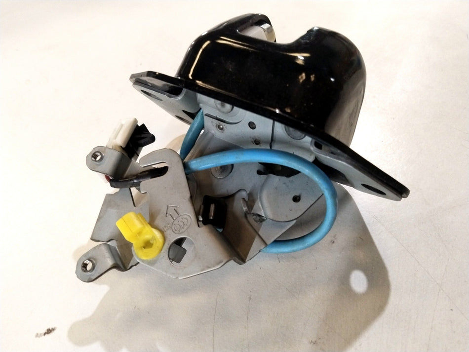 CarTrends LOCK LIFT | NISSAN | #905021HM1A 905021HM1A - Back view