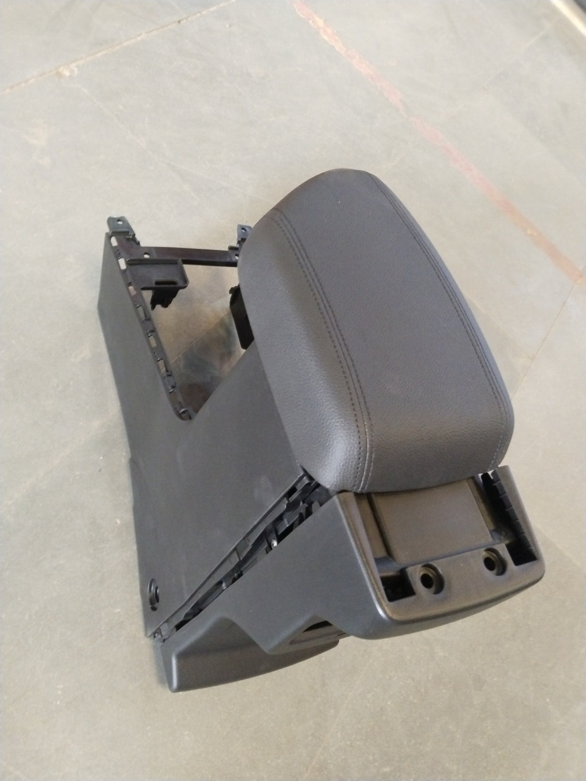 MARUTI SUZUKI ARM REST | BREZZA | #990J0M66TPX010 990J0M66TPX010 - Back view