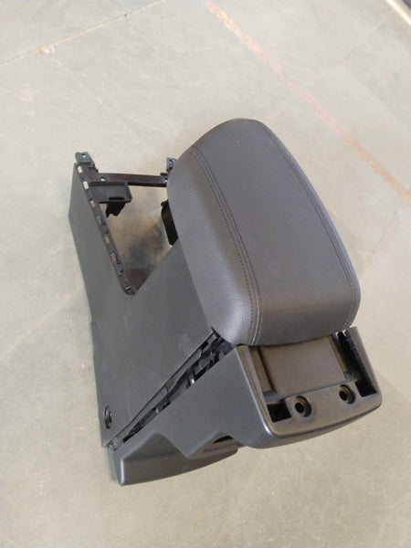 MARUTI SUZUKI ARM REST | BREZZA | #990J0M66TPX010 990J0M66TPX010 - Back view