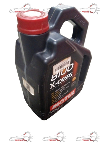 CarTrends X-CLEAN GEN2 5W40 4L engine oil for Scorpio, XUV700, Thar, Bolero, shown in a 4-liter container.