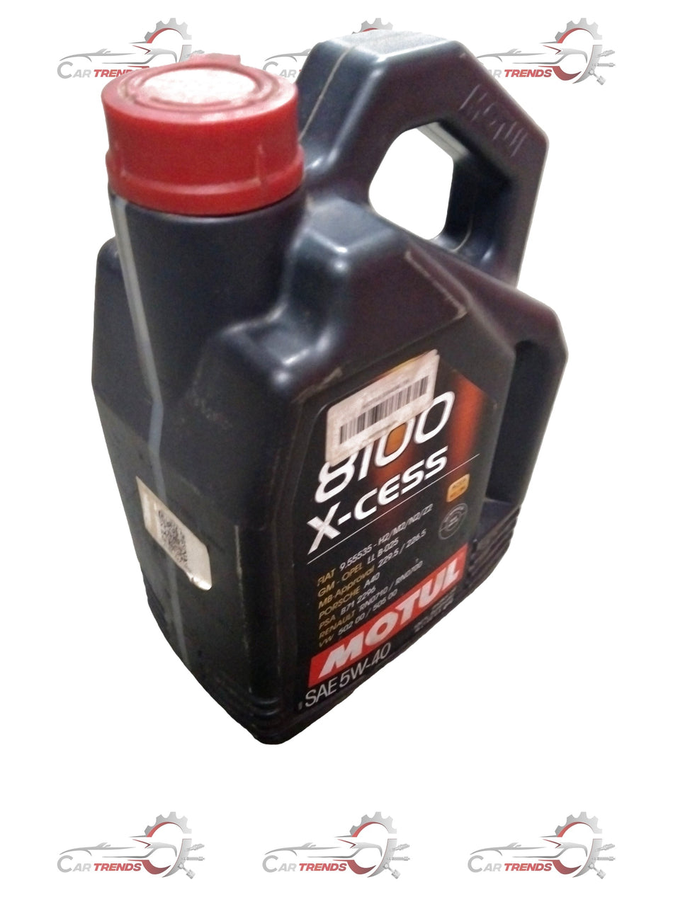 CarTrends X-CLEAN GEN2 5W40 4L engine oil for Scorpio, XUV700, Thar, Bolero, shown in a 4-liter container.