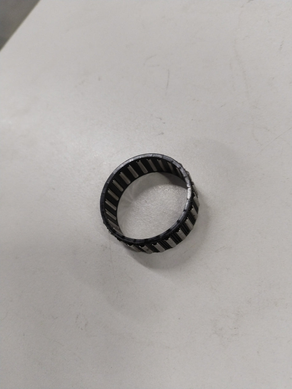 General Motors 5th gear bearing assembly for Chevrolet/Beat, showing the metal components of the gear mechanism.