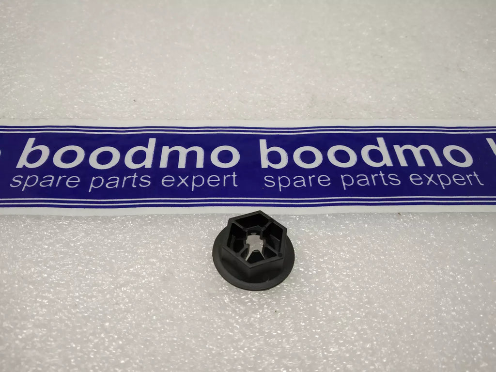 PUSH ON CLIP FOR M6 STUD (M/S A RAYMOND INSULATIO