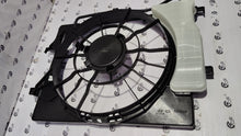 Load image into Gallery viewer, COWLING FANS RADIATOR VENUE  25350H8050