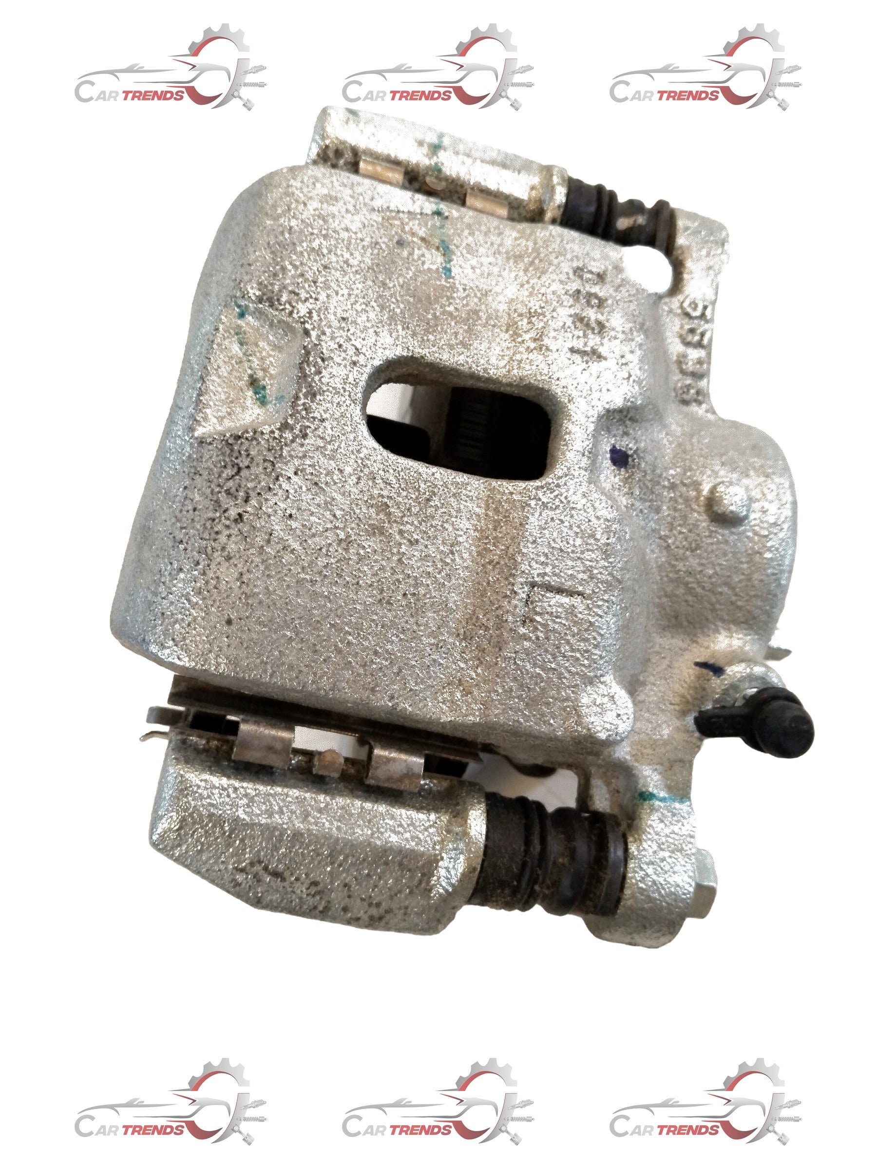 Maruti CarTrends brake caliper for Suzuki Celerio left side, black metal component with mounting features.