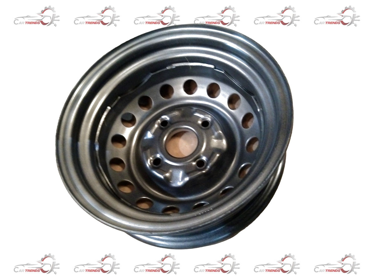 Maruti Suzuki Super Carry wheel rim with product code #43210M77P6139M, showing a close-up of the vehicle's alloy rim.