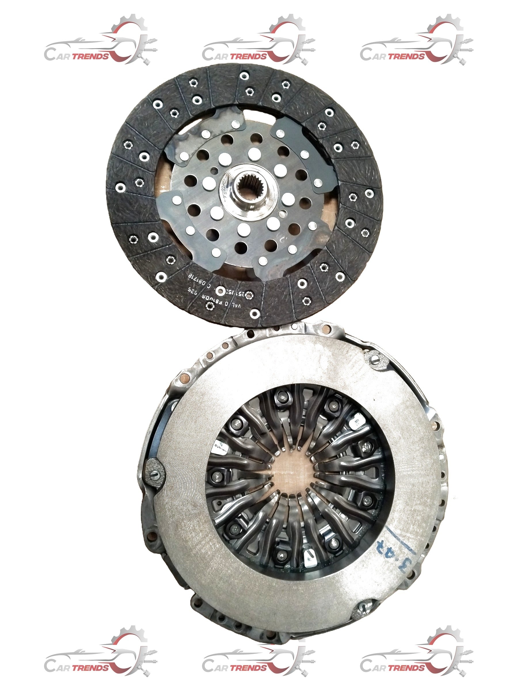 Mahindra clutch set for Bolero, Scorpio, Thar, Xylo vehicles, including clutch plates and components arranged on a neutral background.
