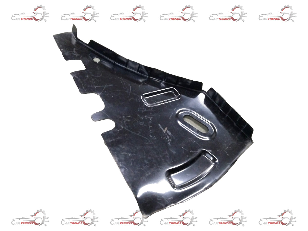 CarTrends Renault Duster rear closure panel, showing the underside and mounting points of the vehicle's rear section.