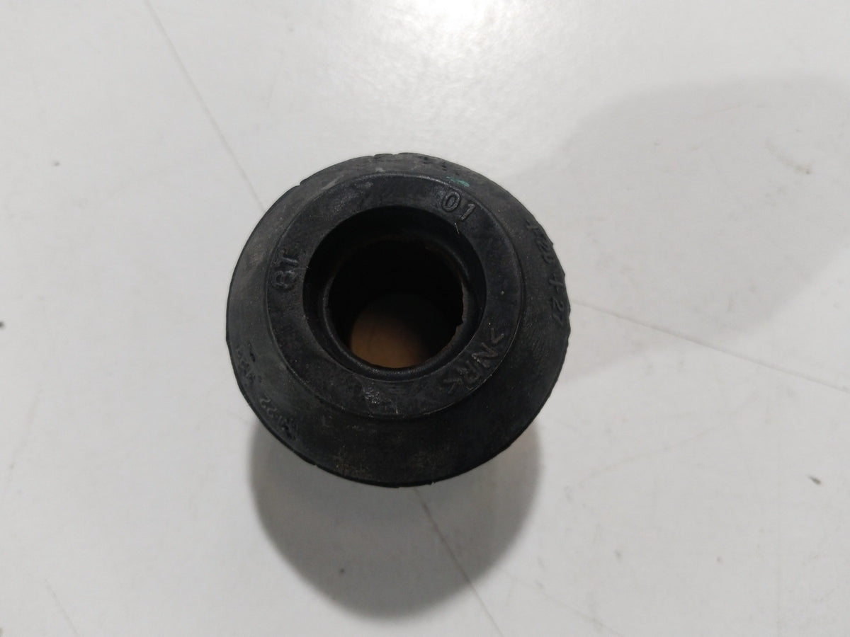 CarTrends bushing stabilizer bar for Ritz and Swift vehicles, showing the black metal stabilizer bar with mounting points.
