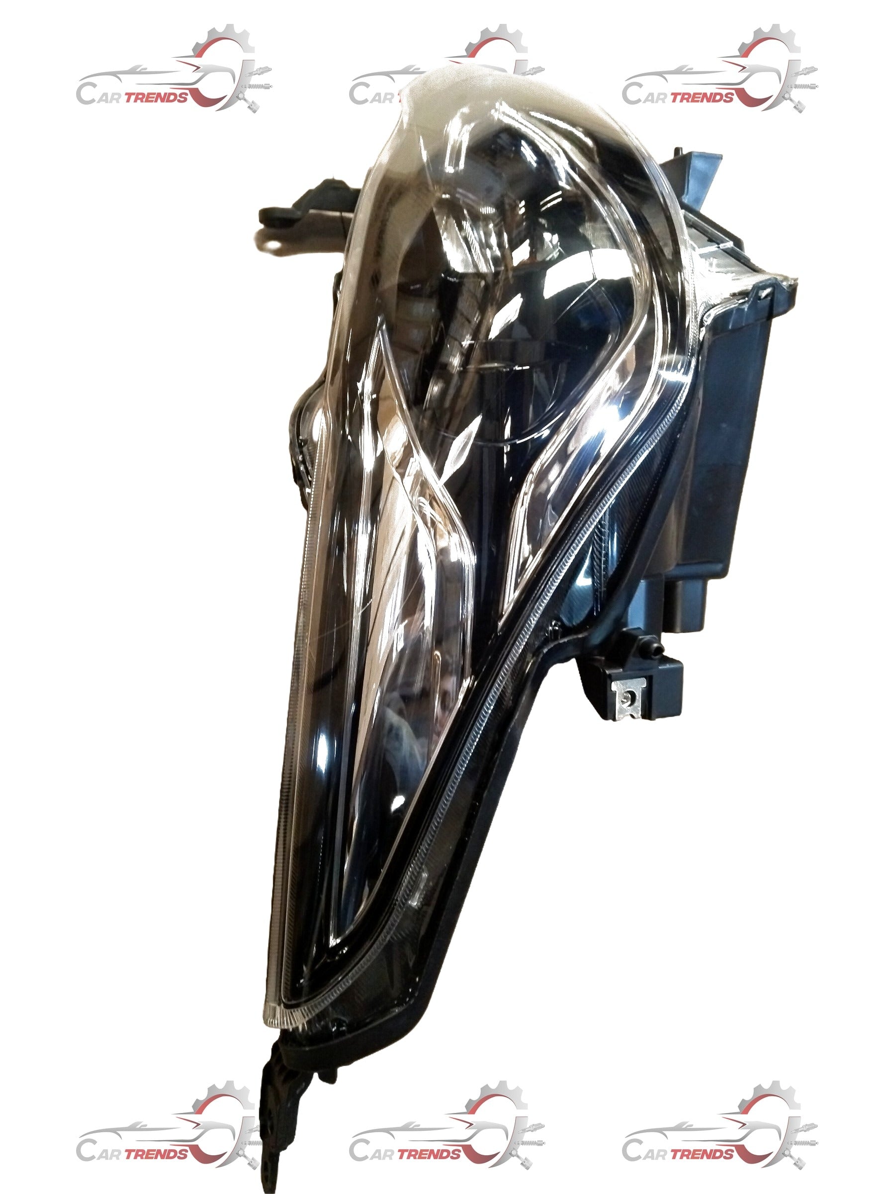 Maruti Suzuki Baleno right headlamp assembly with clear lens and mounting brackets, designed for vehicle lighting replacement.