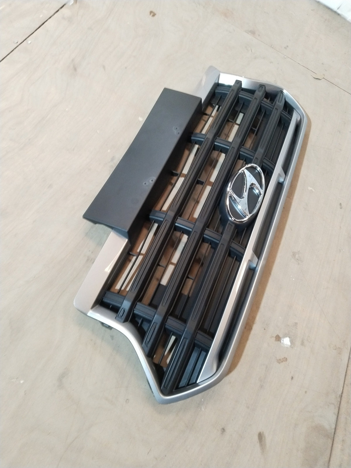 Hyundai Creta and Alcazar radiator grille by CarTrends, black plastic front cover with slats and mounting points, spare auto part
