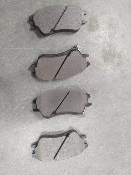 Front HI-Q brake pad for Hyundai Santro Xing, showing the two-piece brake pad set with metal backing plates.