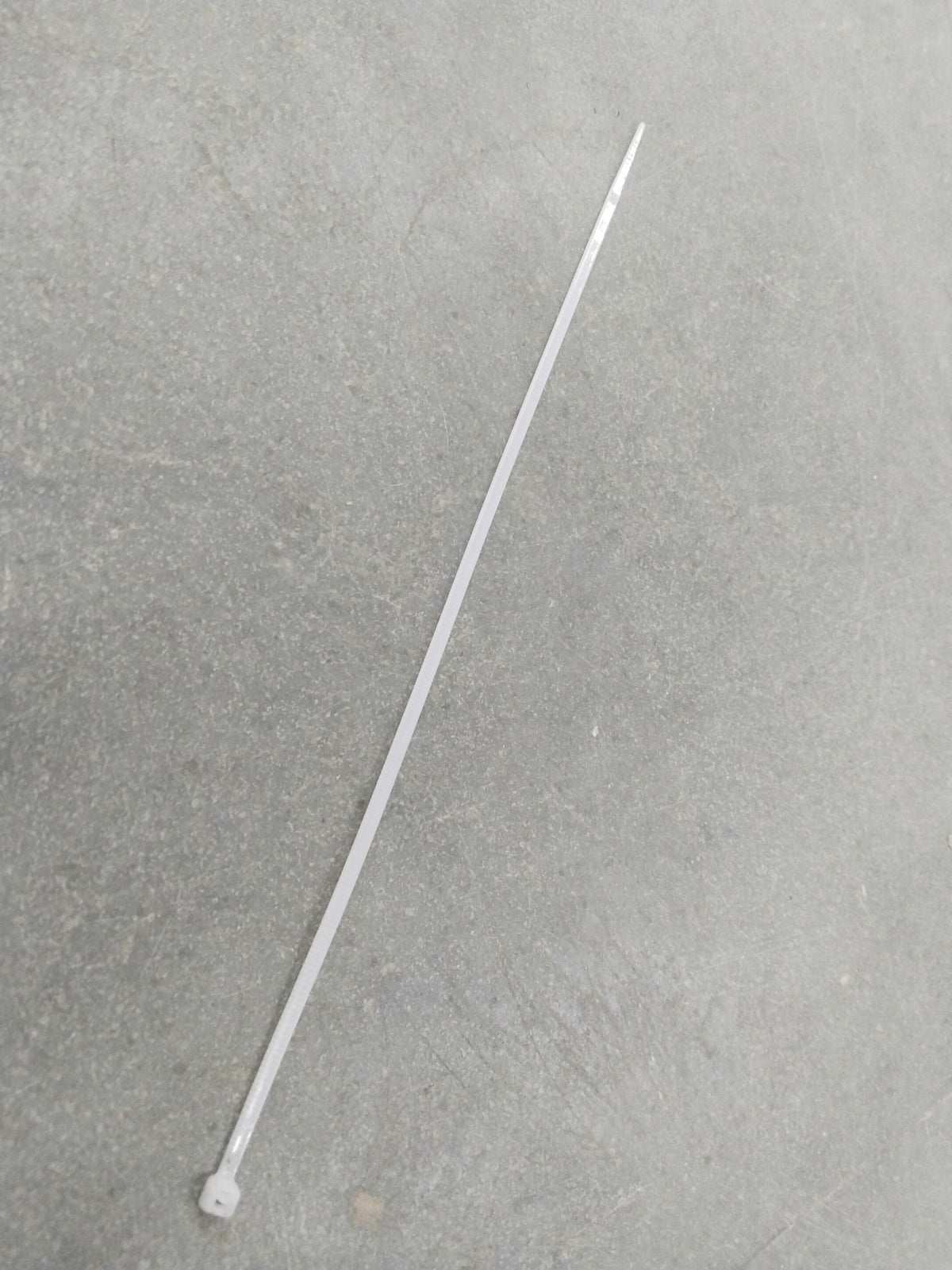AFTERMARKET TIE CLIP 350*5 TIE CLIP 350*5 - Left view