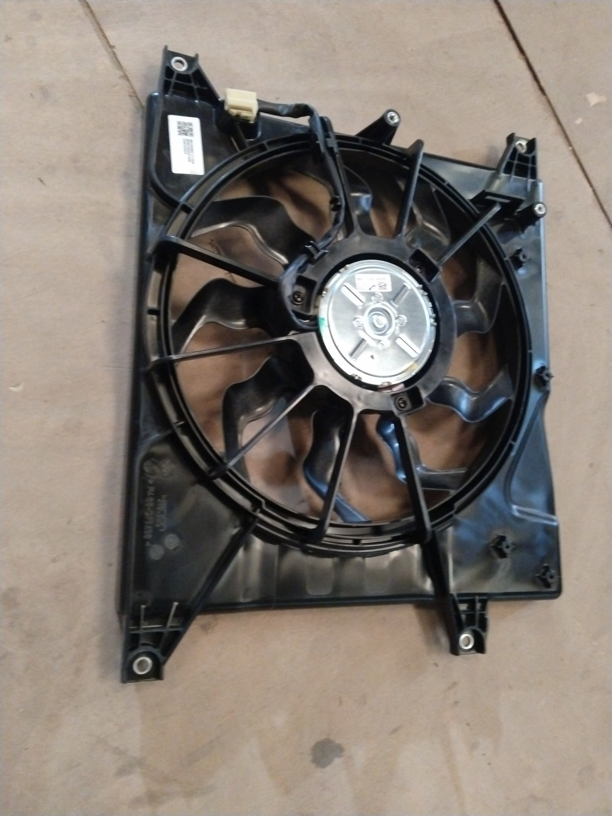 Maruti Suzuki S-Presso fan assembly for 2019+ petrol and CNG models, showing the motor and blades in a close-up view.