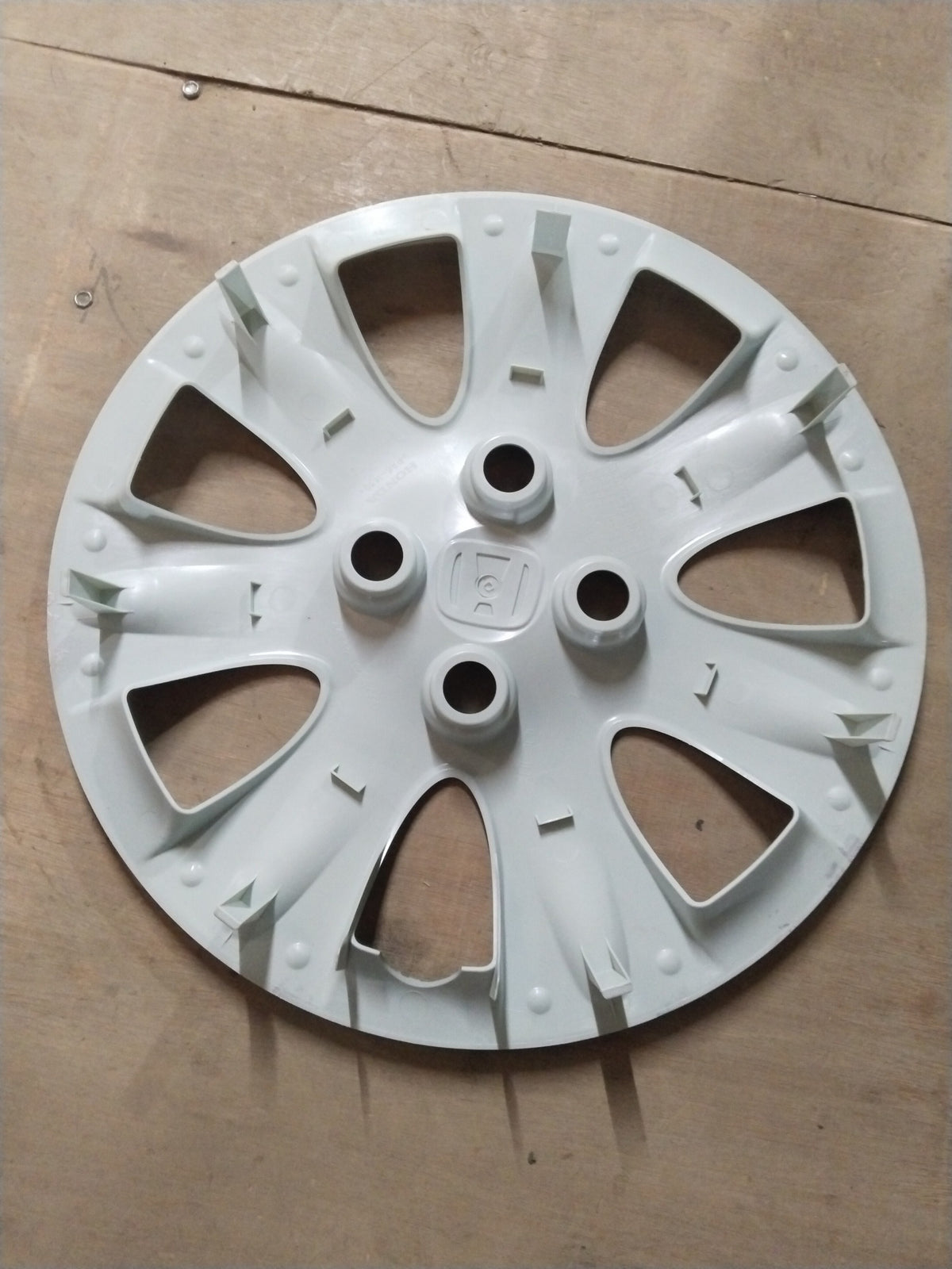 CarTrends WHEEL COVER | HONDA AMAZE | #44733TG2T00 44733TG2T00 - Left view