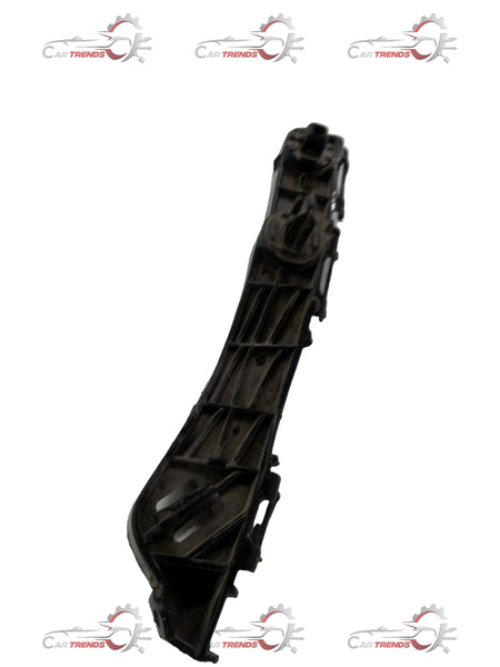 Toyota Yaris rear bumper retainer, LH side, spare part by CarTrends, shown in image with mounting details.