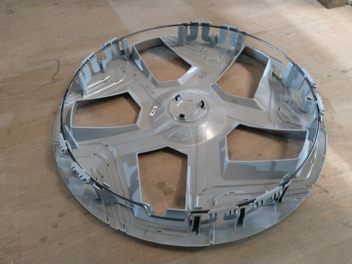 CarTrends wheel rim cover assembly for Nexon, Harrier, Safari, Punch, standard size, showing a close-up of the rim cover design.